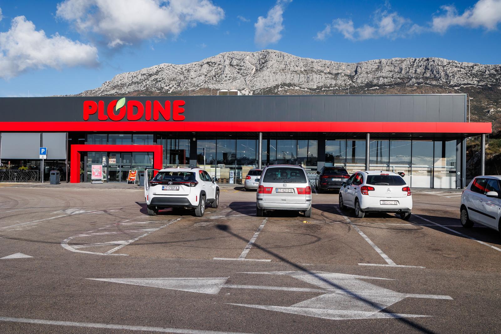 Split: Trgovački centri u okolici Splita i danas su pod bojkotom kupaca Split: Trgovački centri u okolici Splita i danas su pod bojkotom kupaca