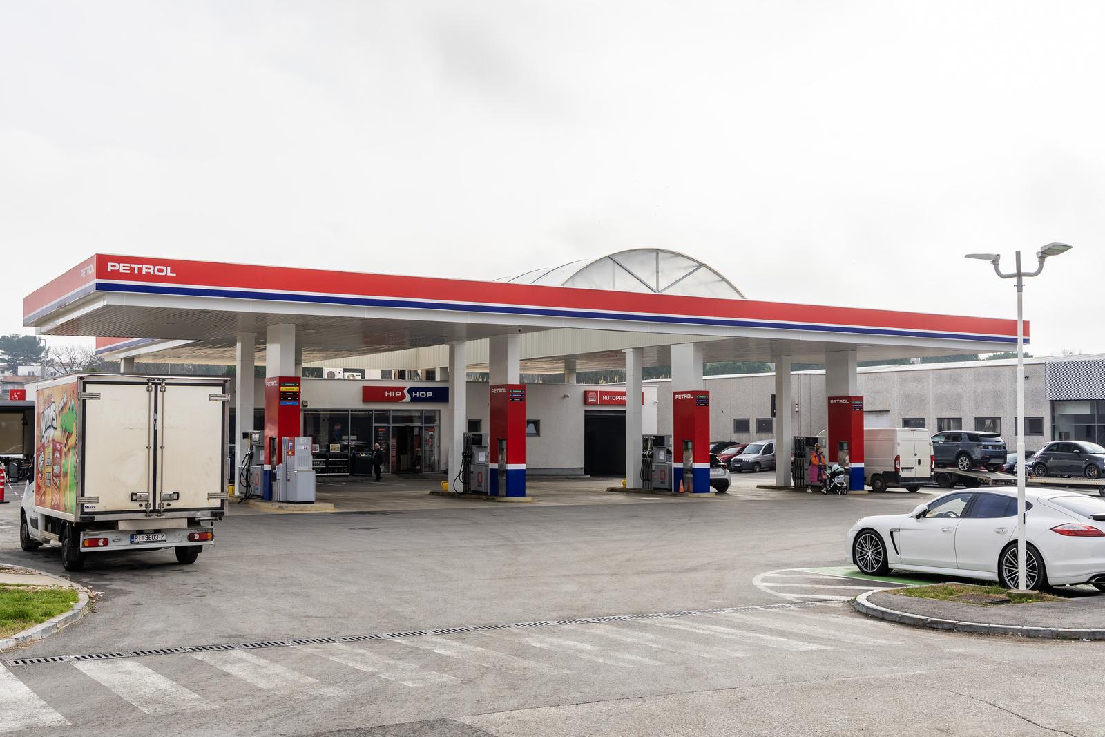 Pula: trgovački centri prazni tijekom drugog bojkota Pula: trgovački centri prazni tijekom drugog bojkota