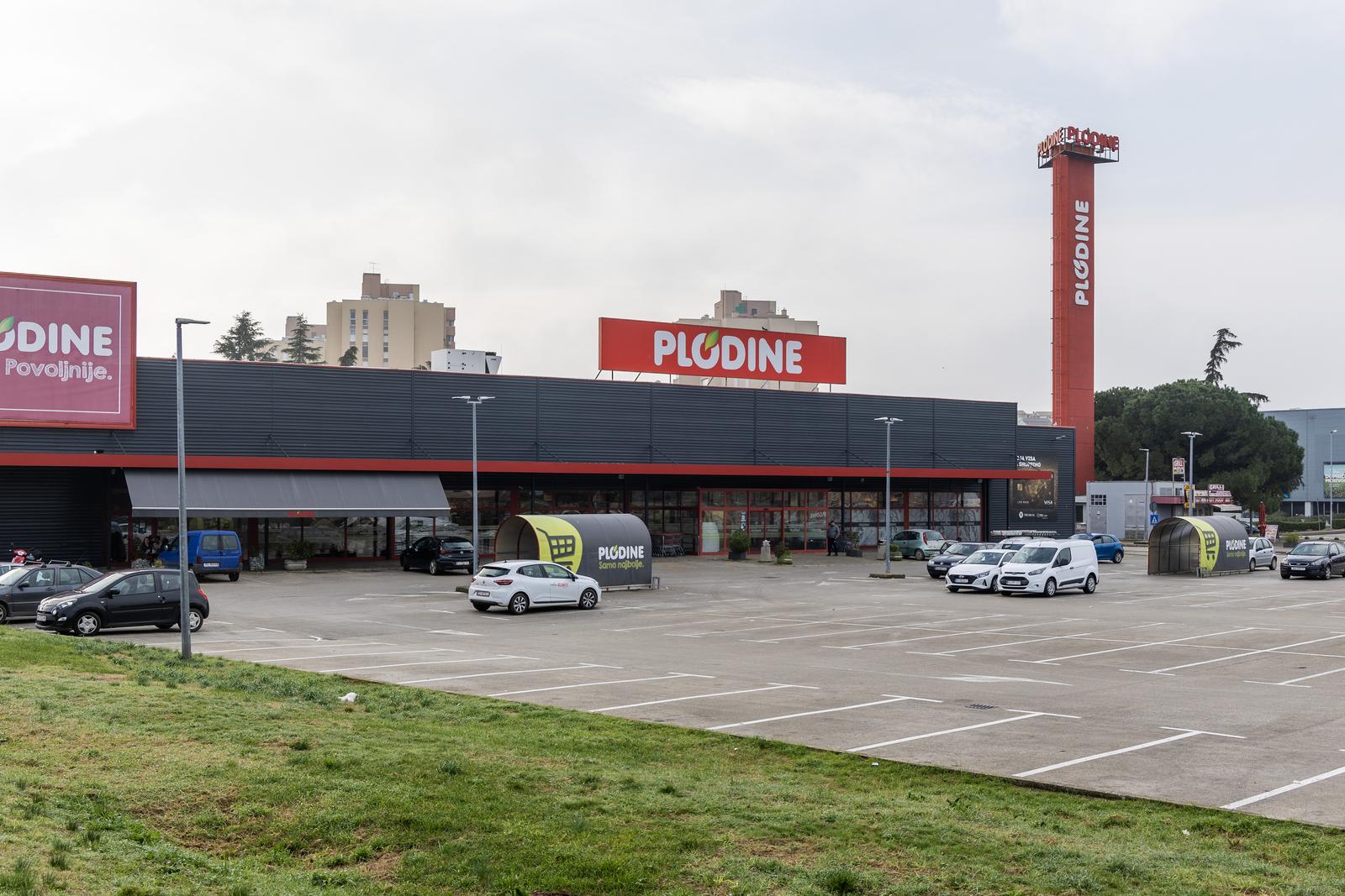 Pula: trgovački centri prazni tijekom drugog bojkota Pula: trgovački centri prazni tijekom drugog bojkota