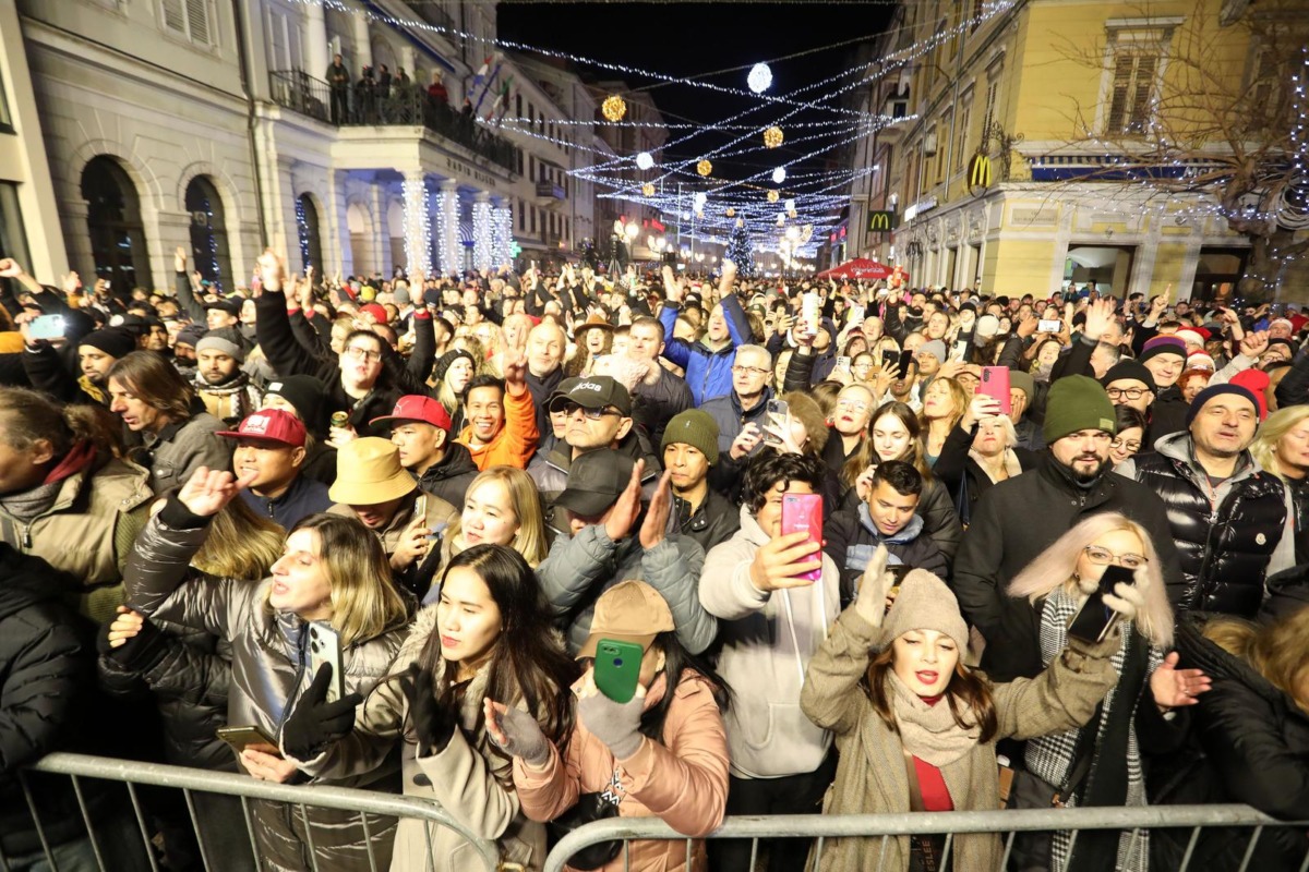 Rijeka: Doček Nove godine nas Korzu uz Let 3 i Nenu Belana