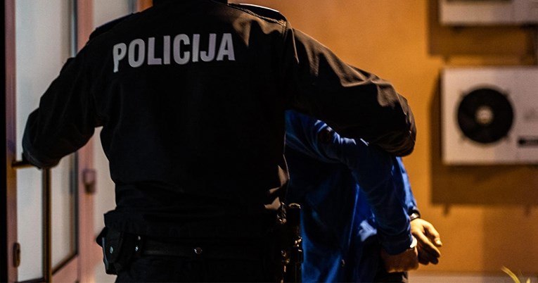 4a231166-4518-4878-a5d2-a1003db3c0fe 4a231166-4518-4878-a5d2-a1003db3c0fe