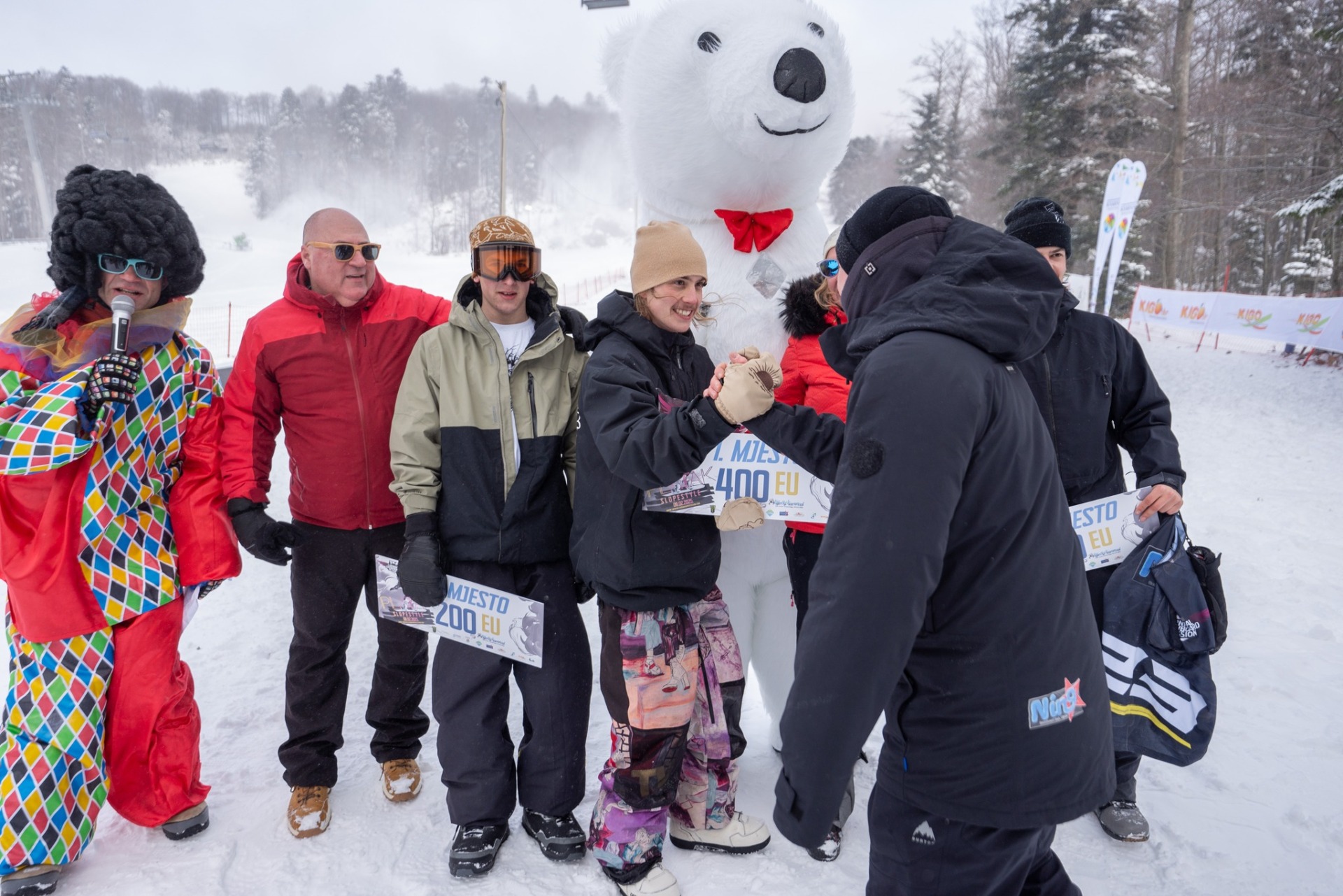 Carnival snowboard session 2025 199