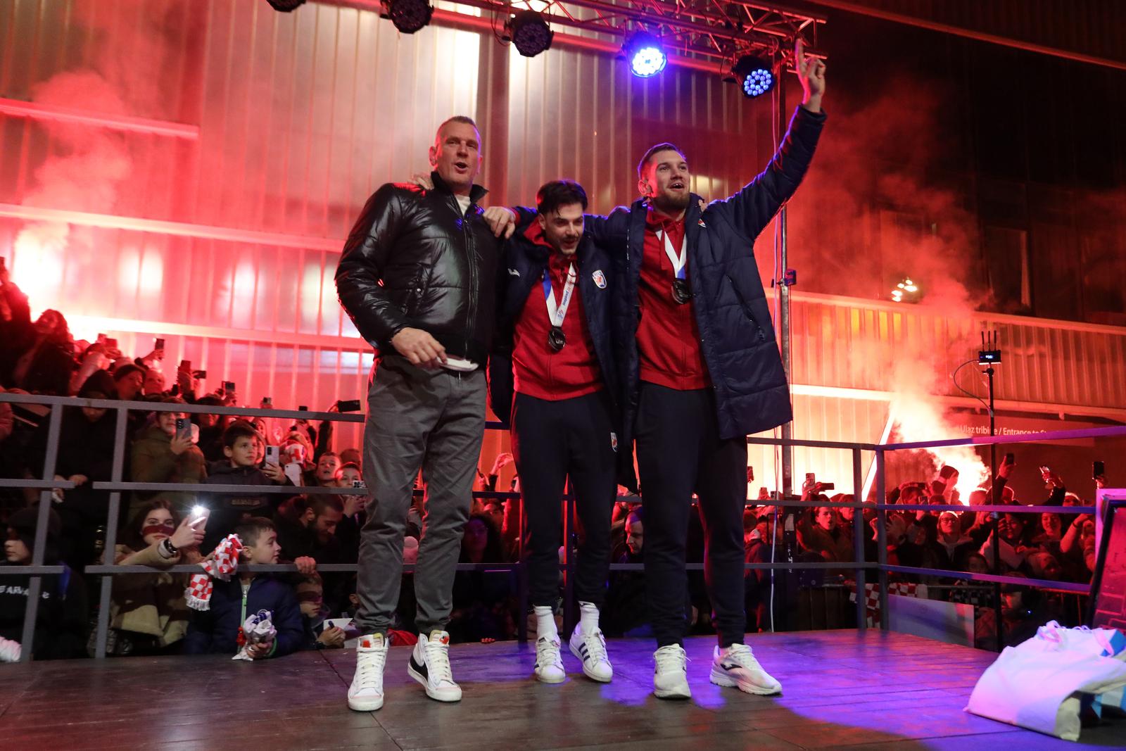 Rijeka: Doček srebrnih Tina Lučina, Filipa Glavaša i Valtera Matoševića Rijeka: Doček srebrnih Tina Lučina, Filipa Glavaša i Valtera Matoševića