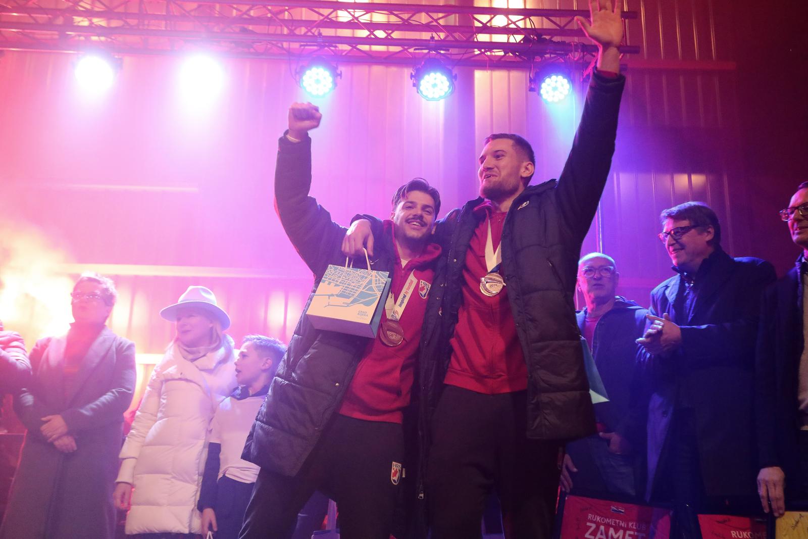 Rijeka: Doček srebrnih Tina Lučina, Filipa Glavaša i Valtera Matoševića Rijeka: Doček srebrnih Tina Lučina, Filipa Glavaša i Valtera Matoševića