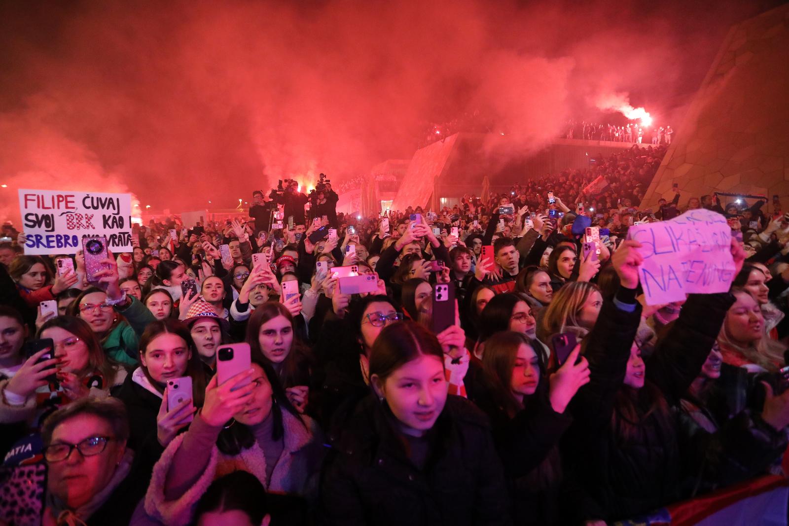 Rijeka: Doček srebrnih Tina Lučina, Filipa Glavaša i Valtera Matoševića Rijeka: Doček srebrnih Tina Lučina, Filipa Glavaša i Valtera Matoševića