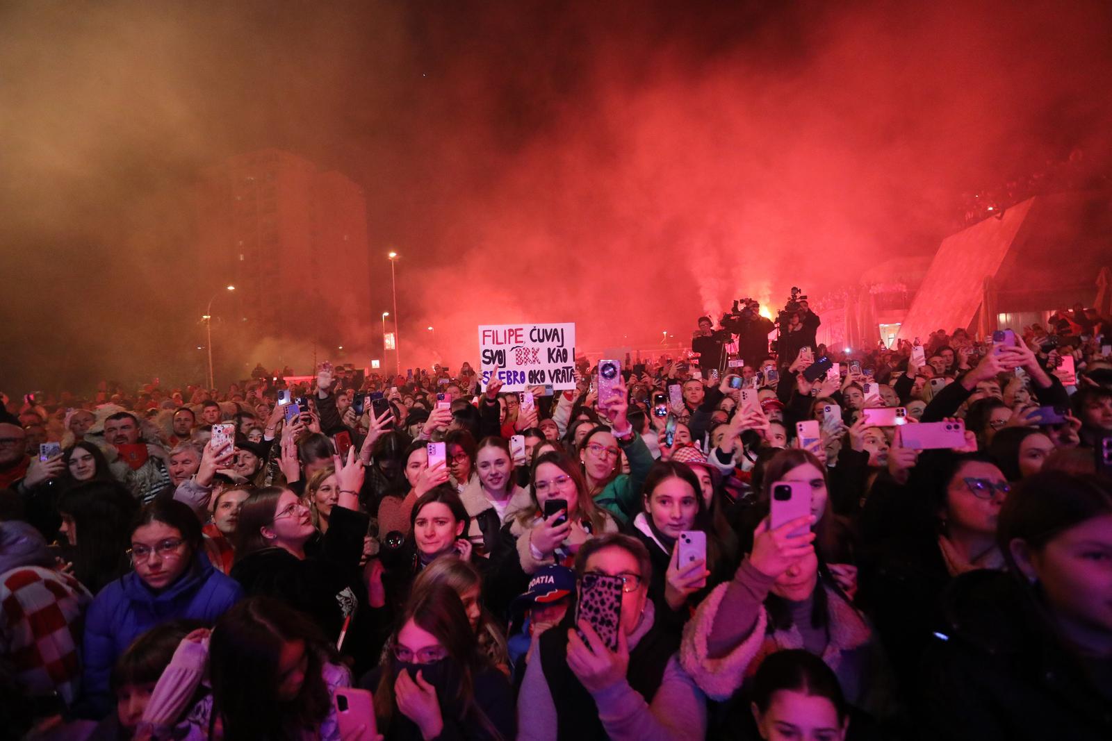 Rijeka: Doček srebrnih Tina Lučina, Filipa Glavaša i Valtera Matoševića Rijeka: Doček srebrnih Tina Lučina, Filipa Glavaša i Valtera Matoševića