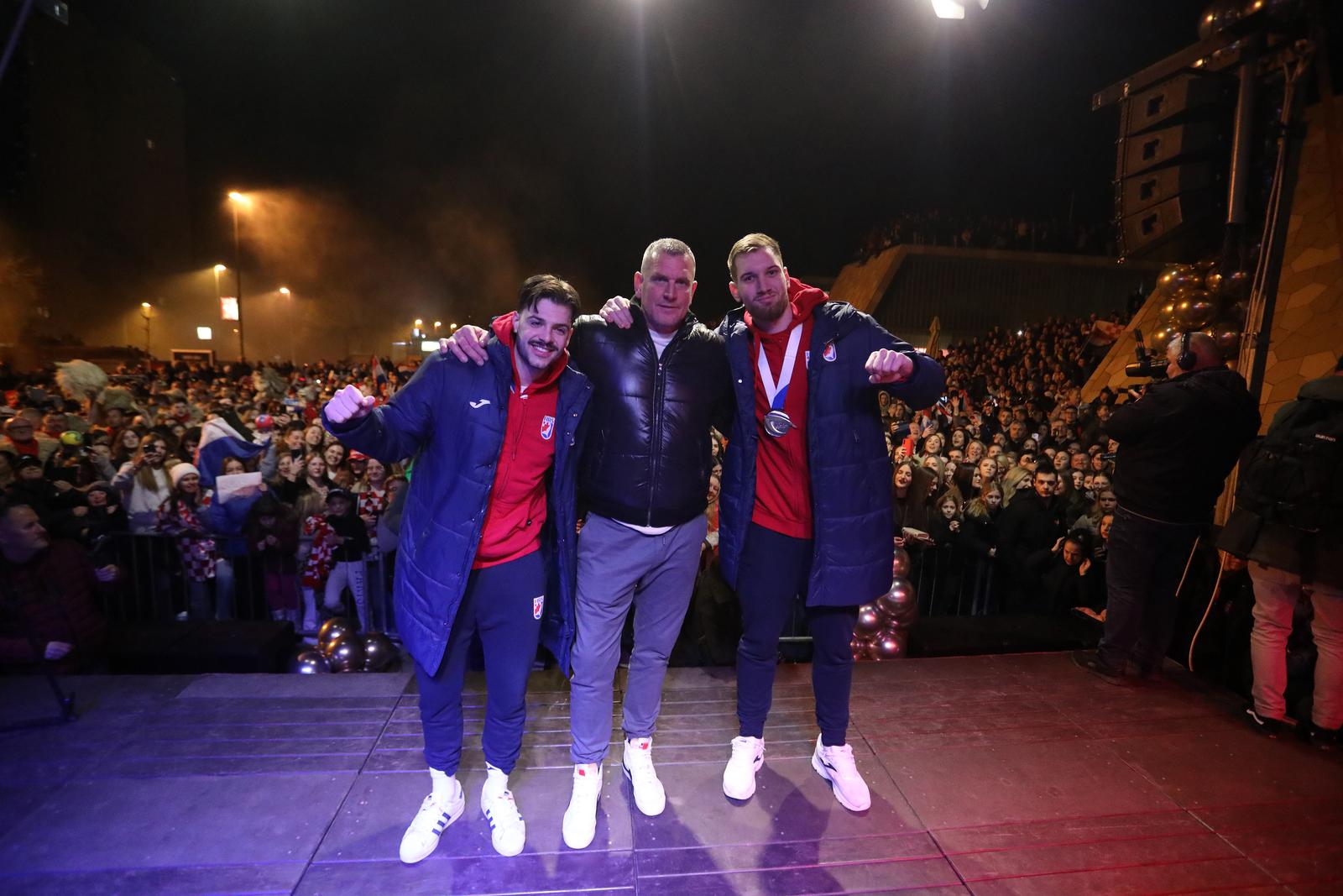 Rijeka: Doček srebrnih Tina Lučina, Filipa Glavaša i Valtera Matoševića Rijeka: Doček srebrnih Tina Lučina, Filipa Glavaša i Valtera Matoševića