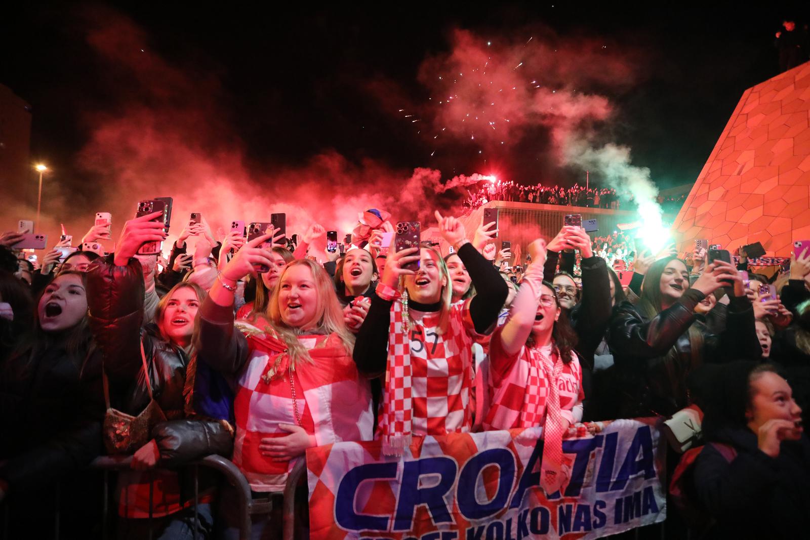 Rijeka: Doček srebrnih Tina Lučina, Filipa Glavaša i Valtera Matoševića Rijeka: Doček srebrnih Tina Lučina, Filipa Glavaša i Valtera Matoševića