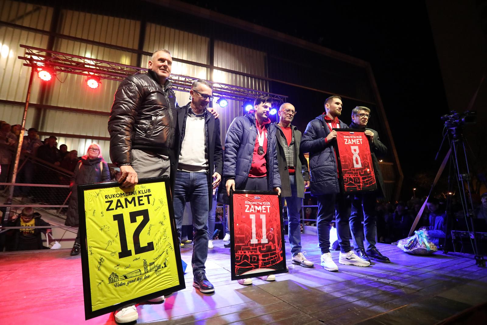 Rijeka: Do?ek srebrnih Tina Lu?ina, Filipa Glavaa i Valtera Matoevi?a Rijeka: Do?ek srebrnih Tina Lu?ina, Filipa Glavaa i Valtera Matoevi?a