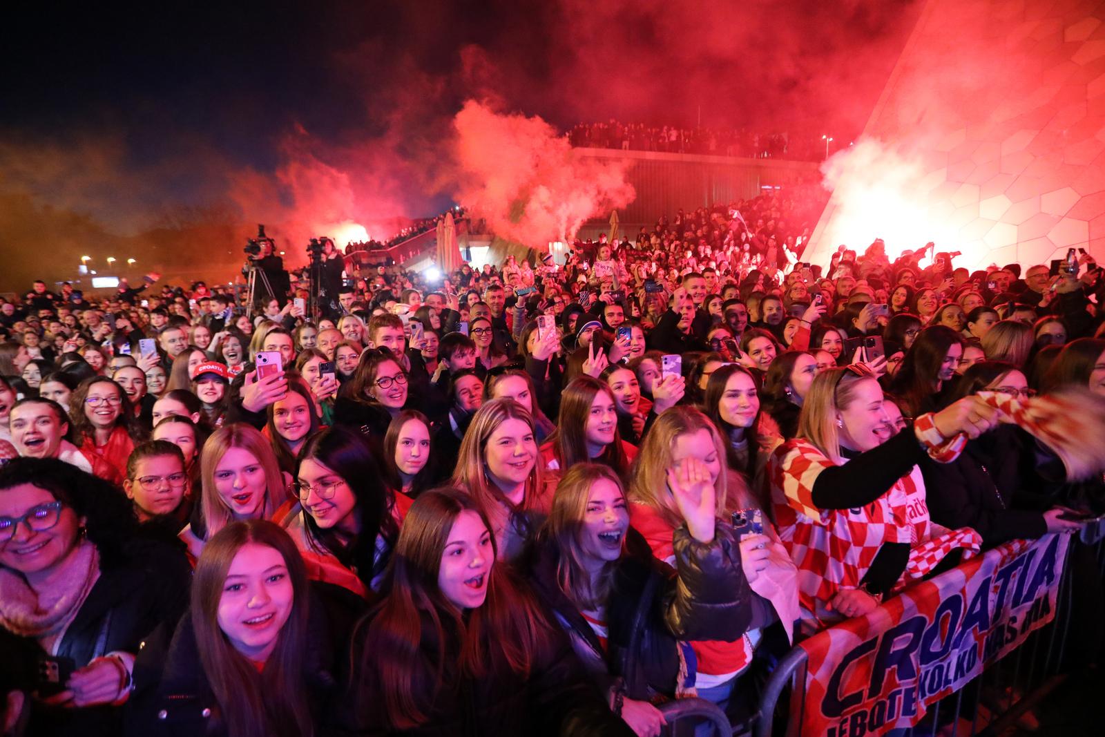 Rijeka: Doček srebrnih Tina Lučina, Filipa Glavaša i Valtera Matoševića Rijeka: Doček srebrnih Tina Lučina, Filipa Glavaša i Valtera Matoševića