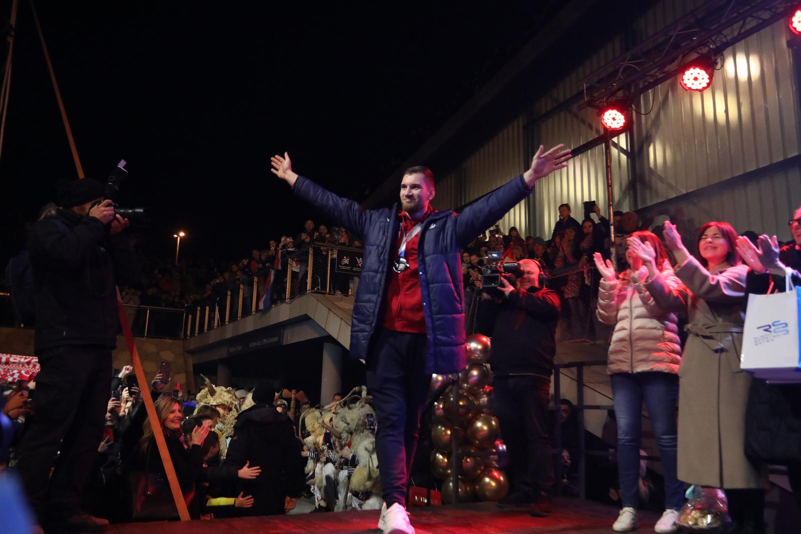 Rijeka: Doček srebrnih Tina Lučina, Filipa Glavaša i Valtera Matoševića Rijeka: Doček srebrnih Tina Lučina, Filipa Glavaša i Valtera Matoševića