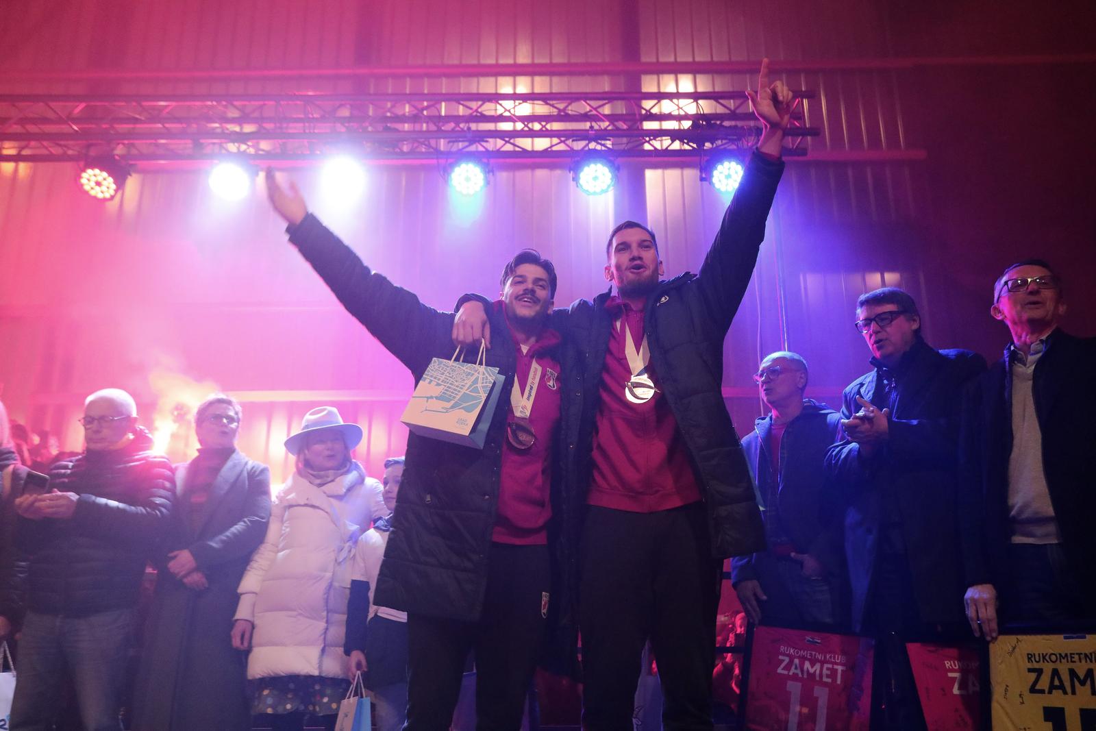 Rijeka: Doček srebrnih Tina Lučina, Filipa Glavaša i Valtera Matoševića Rijeka: Doček srebrnih Tina Lučina, Filipa Glavaša i Valtera Matoševića