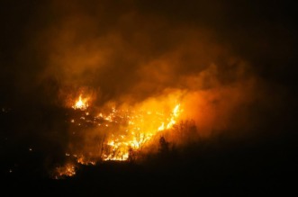 Požar koji je poslijepodne izbio podno Učke sad je pod kontrolom Požar koji je poslijepodne izbio podno Učke sad je pod kontrolom