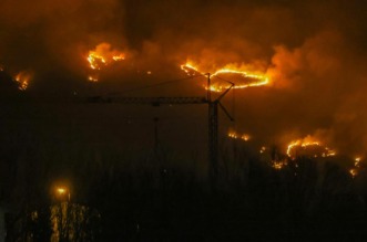 Požar koji je poslijepodne izbio podno Učke sad je pod kontrolom Požar koji je poslijepodne izbio podno Učke sad je pod kontrolom