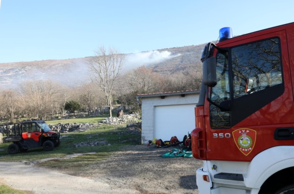 Učka: Požar na Učki stavljen je pod kontrolu