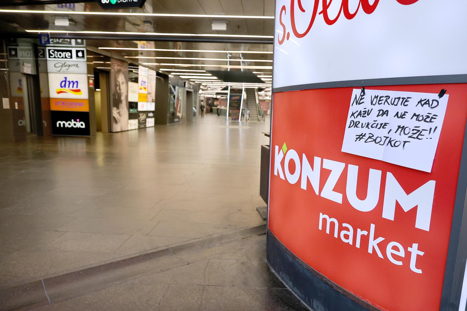 Zagreb: Plakati na Cvjetnom pozivaju na bojot