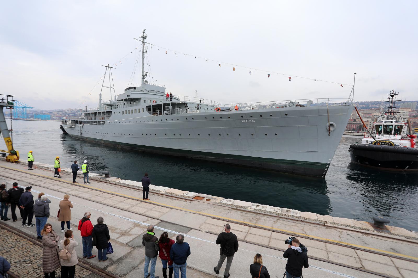 Rijeka: Brod Galeb dotegljen je u rije?ku luku