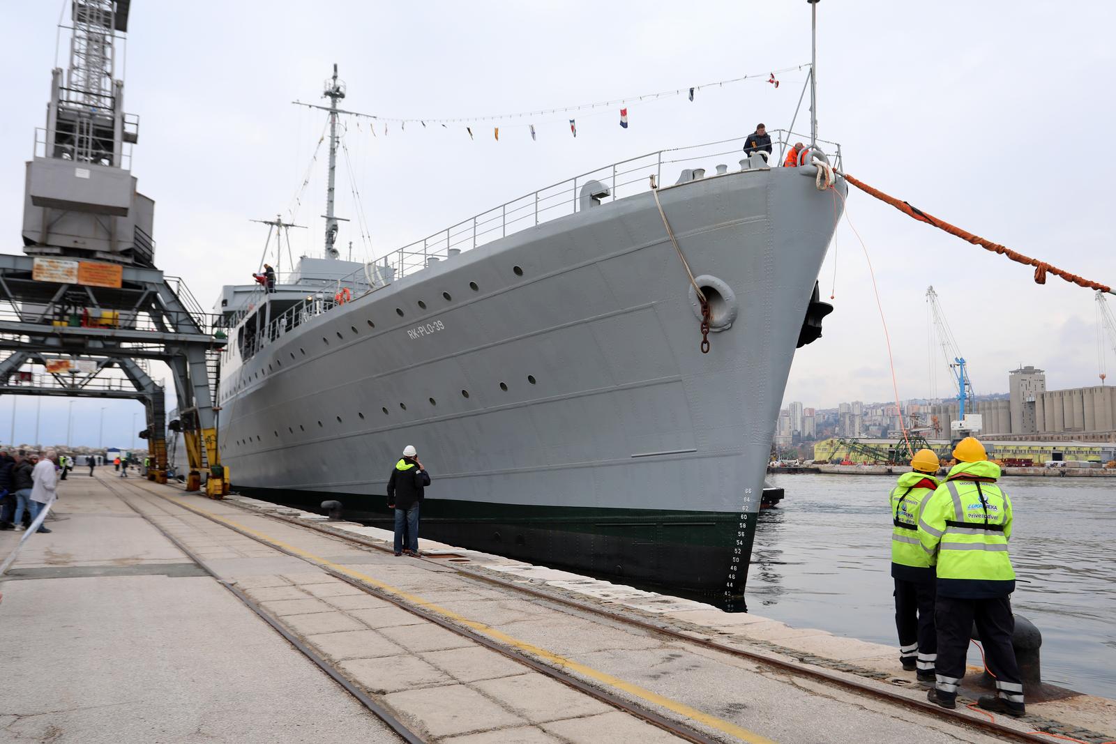 Rijeka: Brod Galeb dotegljen je u riječku luku
