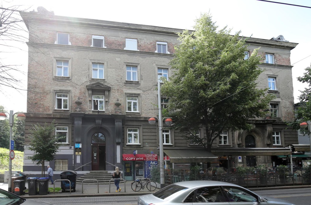 Zagreb: Ulaz u zgradu Obrtničke škole za osobne usluge