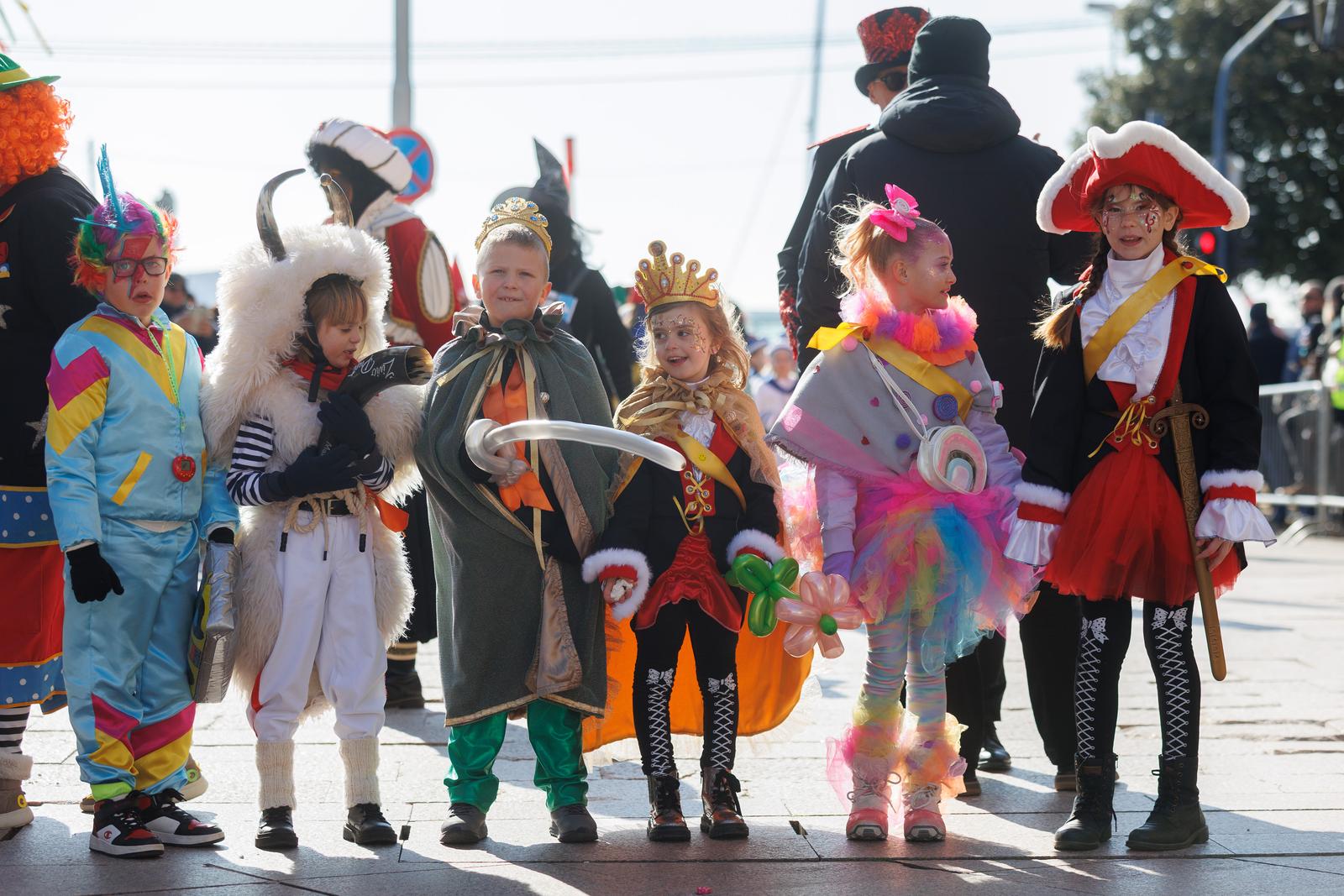 Dječja karnevalska povorka prošla središtem Rijeke Dječja karnevalska povorka prošla središtem Rijeke