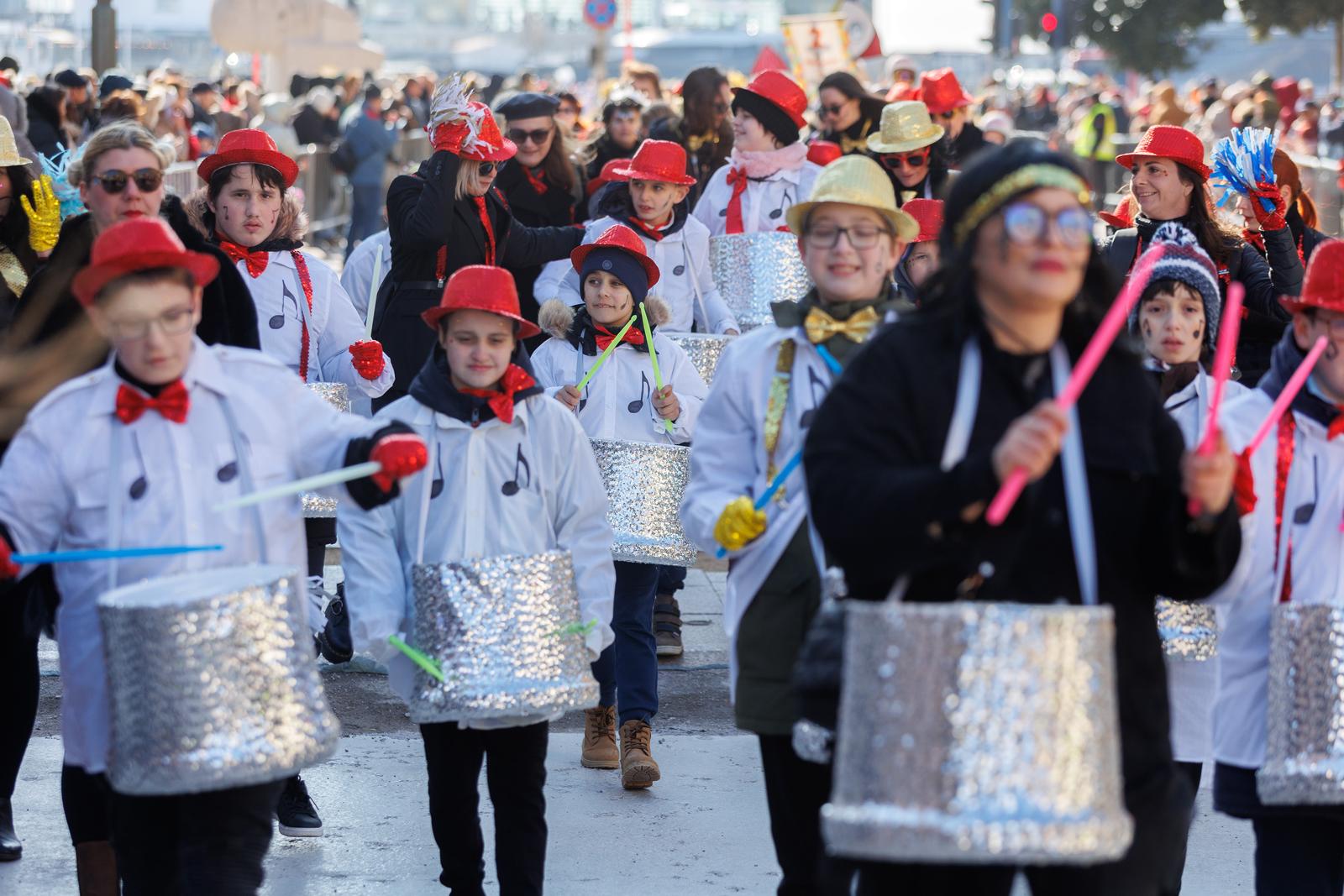 Dječja karnevalska povorka prošla središtem Rijeke Dječja karnevalska povorka prošla središtem Rijeke