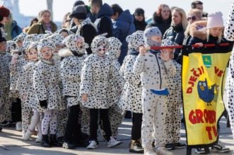 Dječja karnevalska povorka prošla središtem Rijeke Dječja karnevalska povorka prošla središtem Rijeke