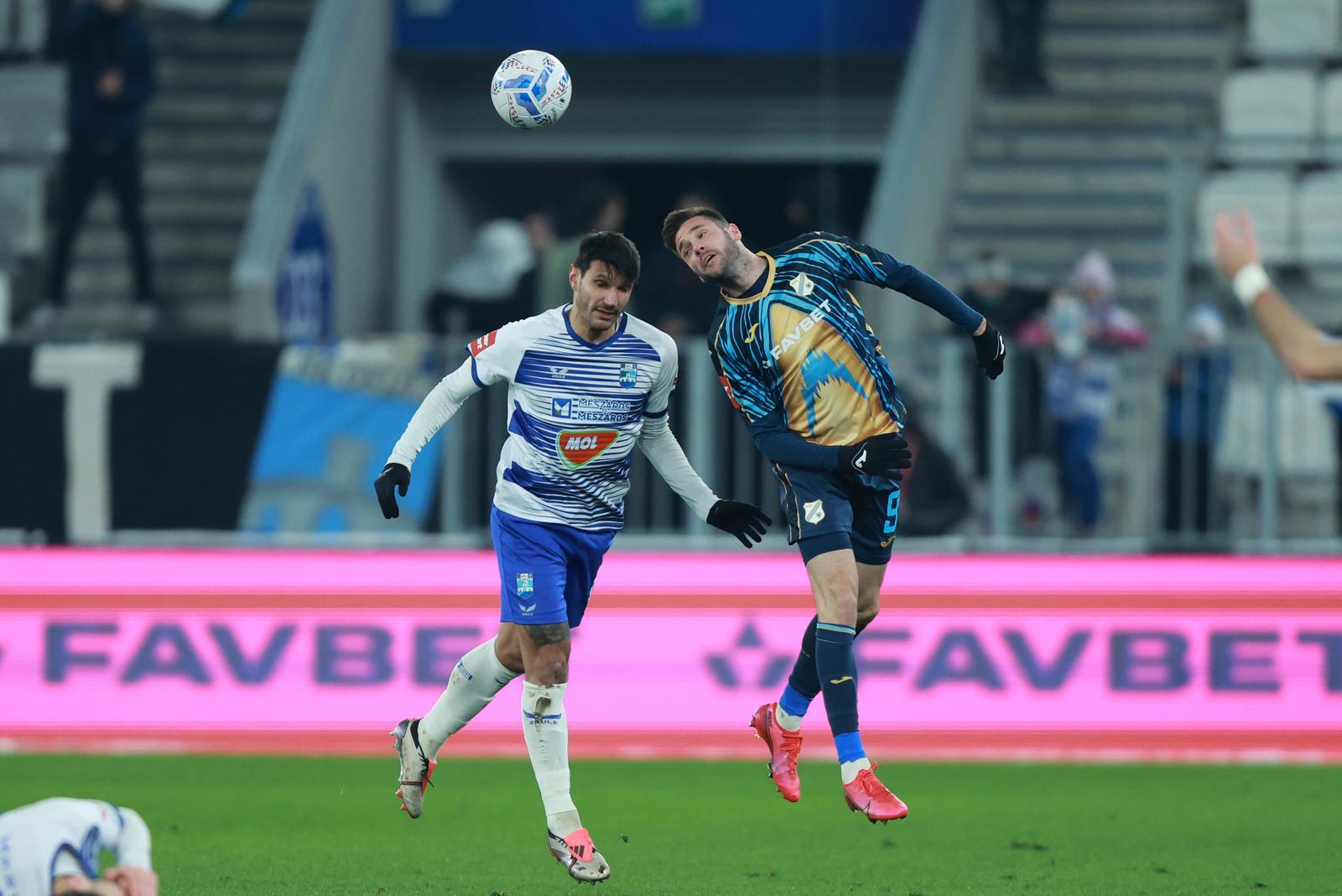 Osijek i Rijeka sastali se u 22. kolu SuperSport HNL-a Osijek i Rijeka sastali se u 22. kolu SuperSport HNL-a