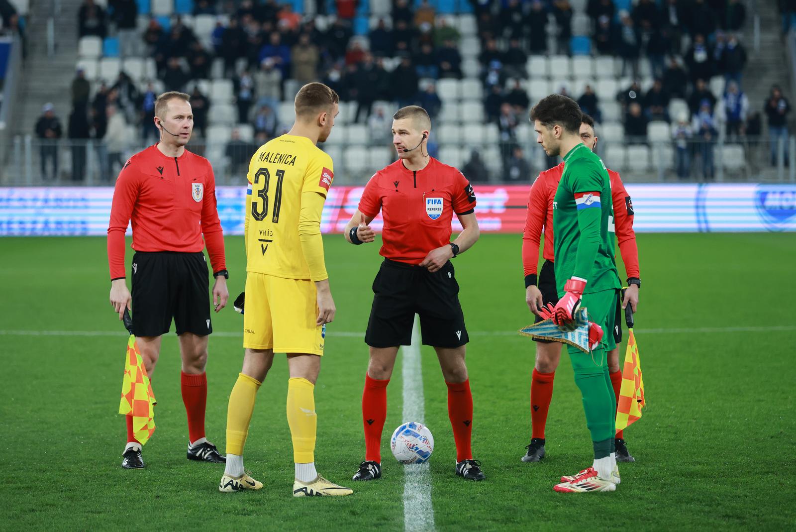 Osijek i Rijeka sastali se u 22. kolu SuperSport HNL-a Osijek i Rijeka sastali se u 22. kolu SuperSport HNL-a