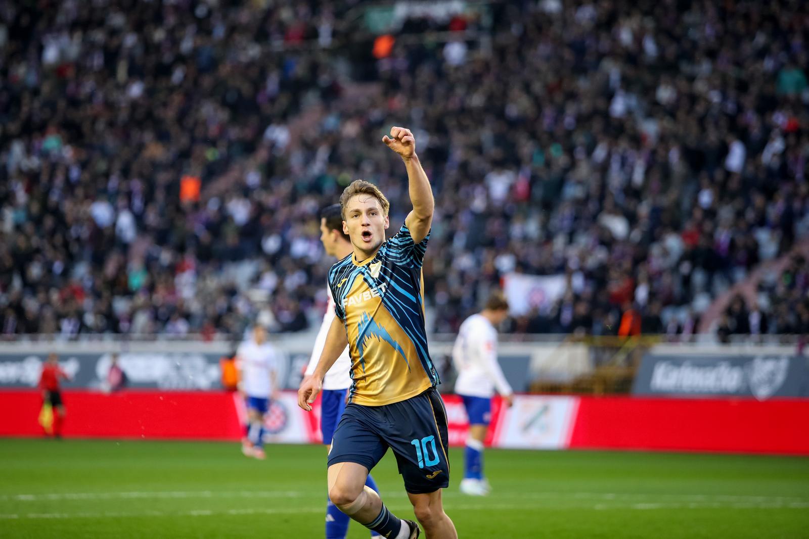 Split: Hajduk i Rijeka sastali se u četvrtfinalu Hrvatskog nogometnog kupa Split: Hajduk i Rijeka sastali se u četvrtfinalu Hrvatskog nogometnog kupa