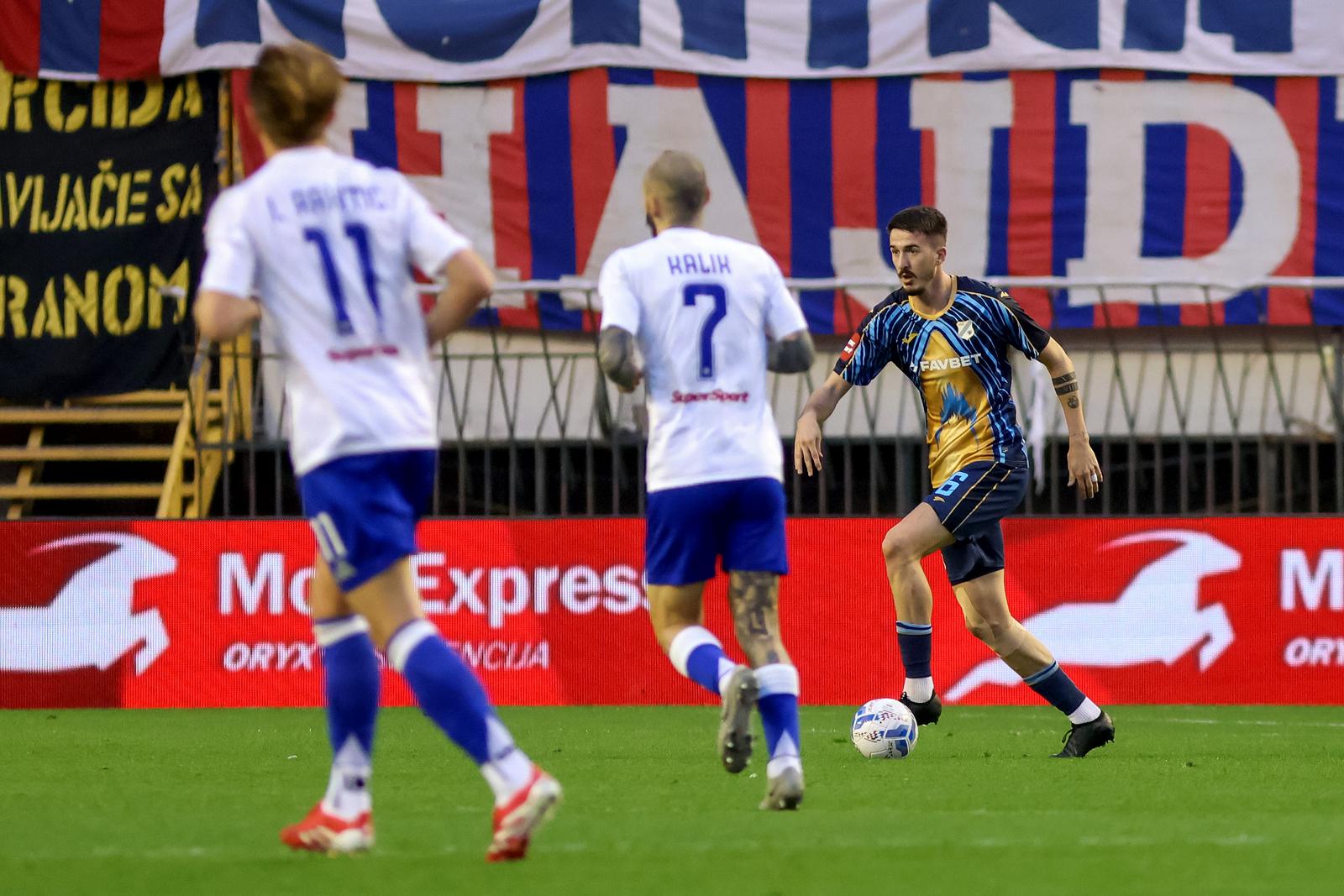 Split: Hajduk i Rijeka sastali se u četvrtfinalu Hrvatskog nogometnog kupa Split: Hajduk i Rijeka sastali se u četvrtfinalu Hrvatskog nogometnog kupa