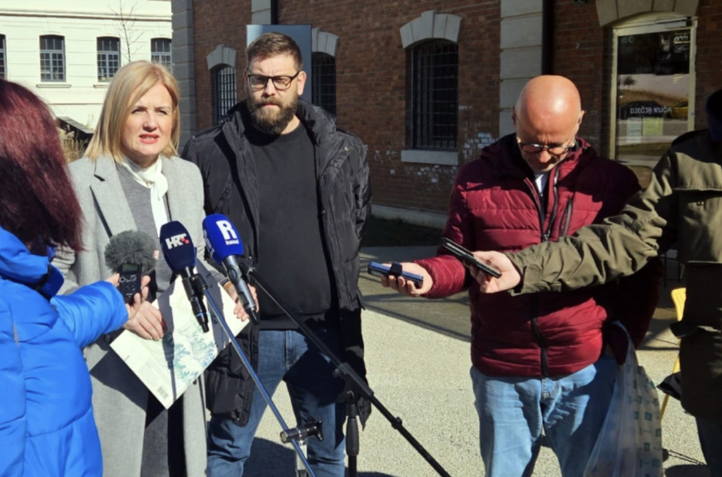 Screenshot Screenshot