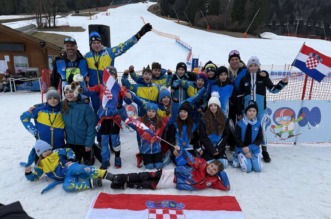 Trener Mateo Rački i natjecatelji
