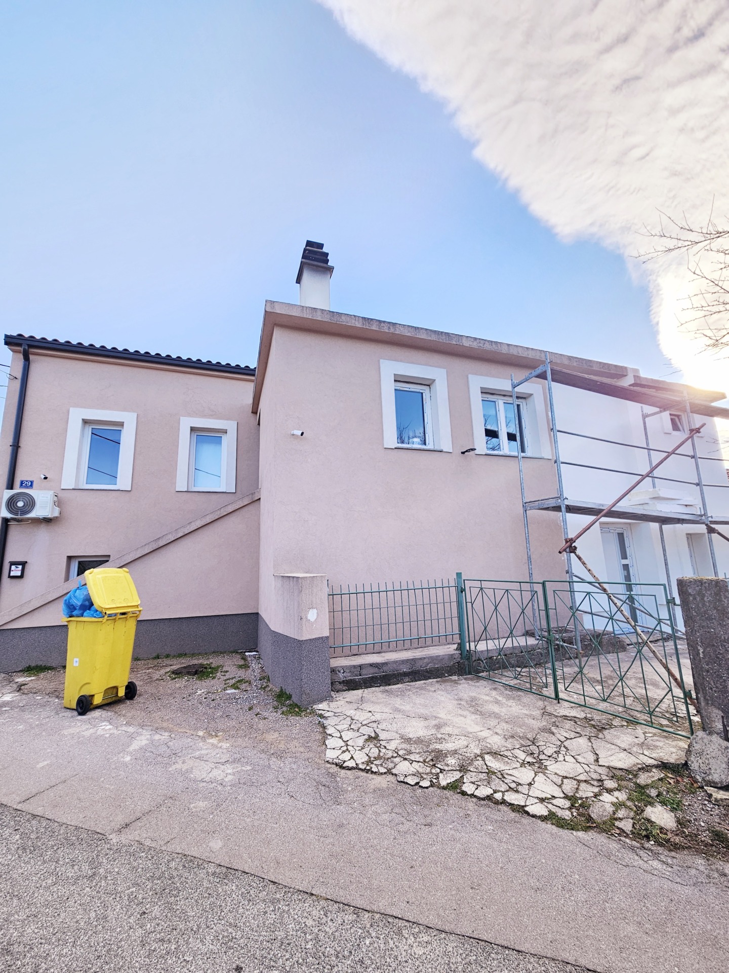 obnavljanje požarom uništene kuće2 obnavljanje požarom uništene kuće2