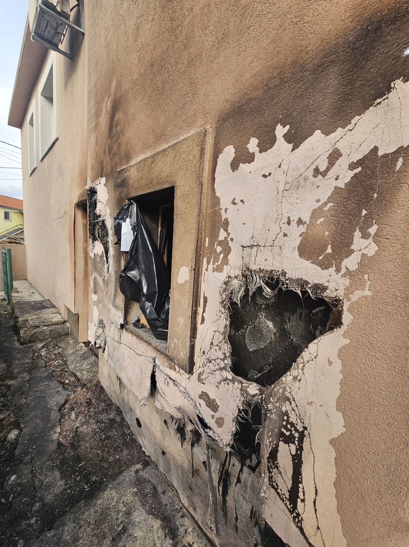 požar kuća požar kuća