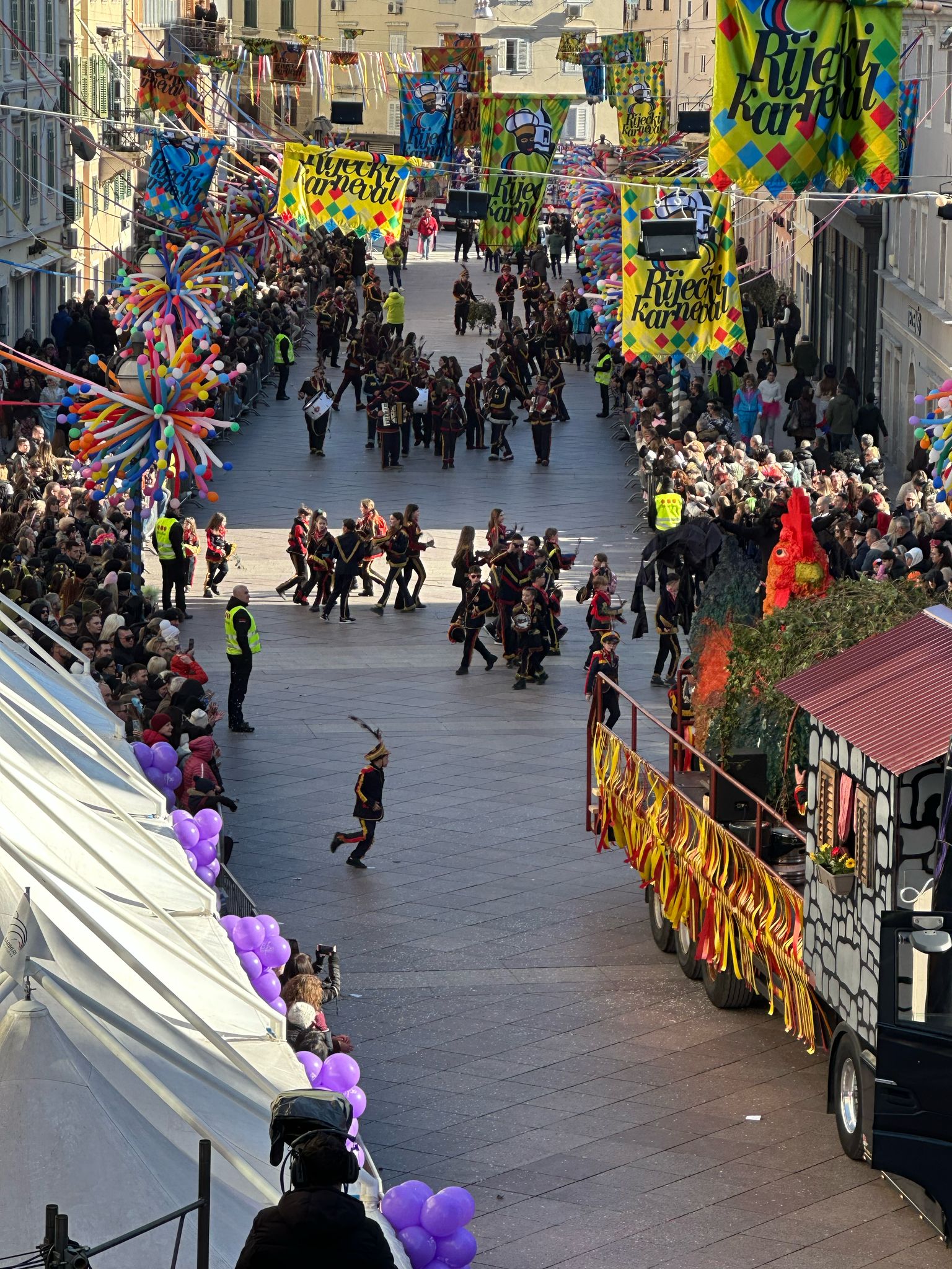 1fea4111-1672-4ac3-ad95-156c6c500312 1fea4111-1672-4ac3-ad95-156c6c500312