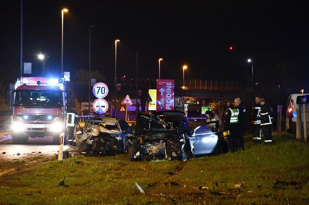 97aa794a-4474-42cc-a21f-ef22efd1aa6e 97aa794a-4474-42cc-a21f-ef22efd1aa6e