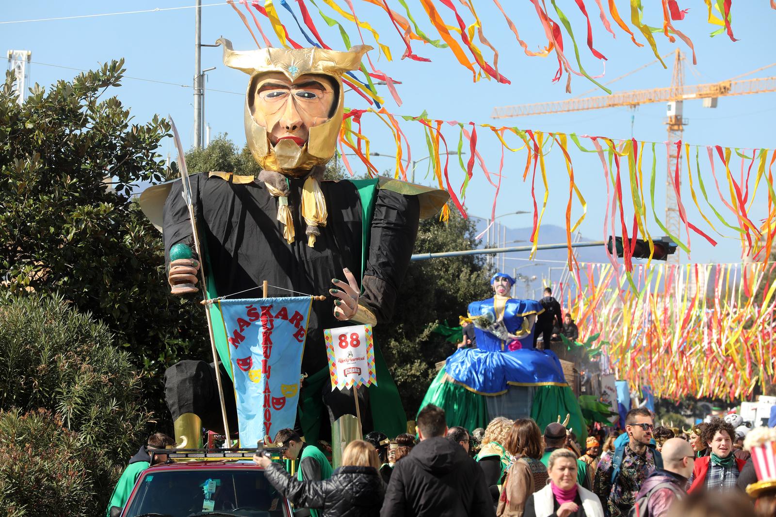 Rijeka: Povorka maškara na Riječkom karnevalu Rijeka: Povorka maškara na Riječkom karnevalu