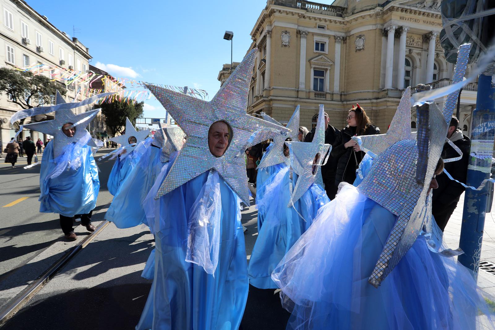 Rijeka: Povorka makara na Rije?kom karnevalu Rijeka: Povorka makara na Rije?kom karnevalu