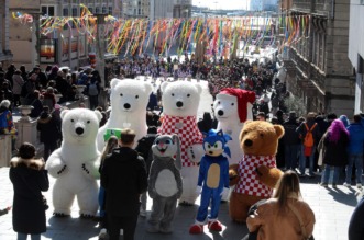 Rijeka: Povorka makara na Rije?kom karnevalu Rijeka: Povorka makara na Rije?kom karnevalu