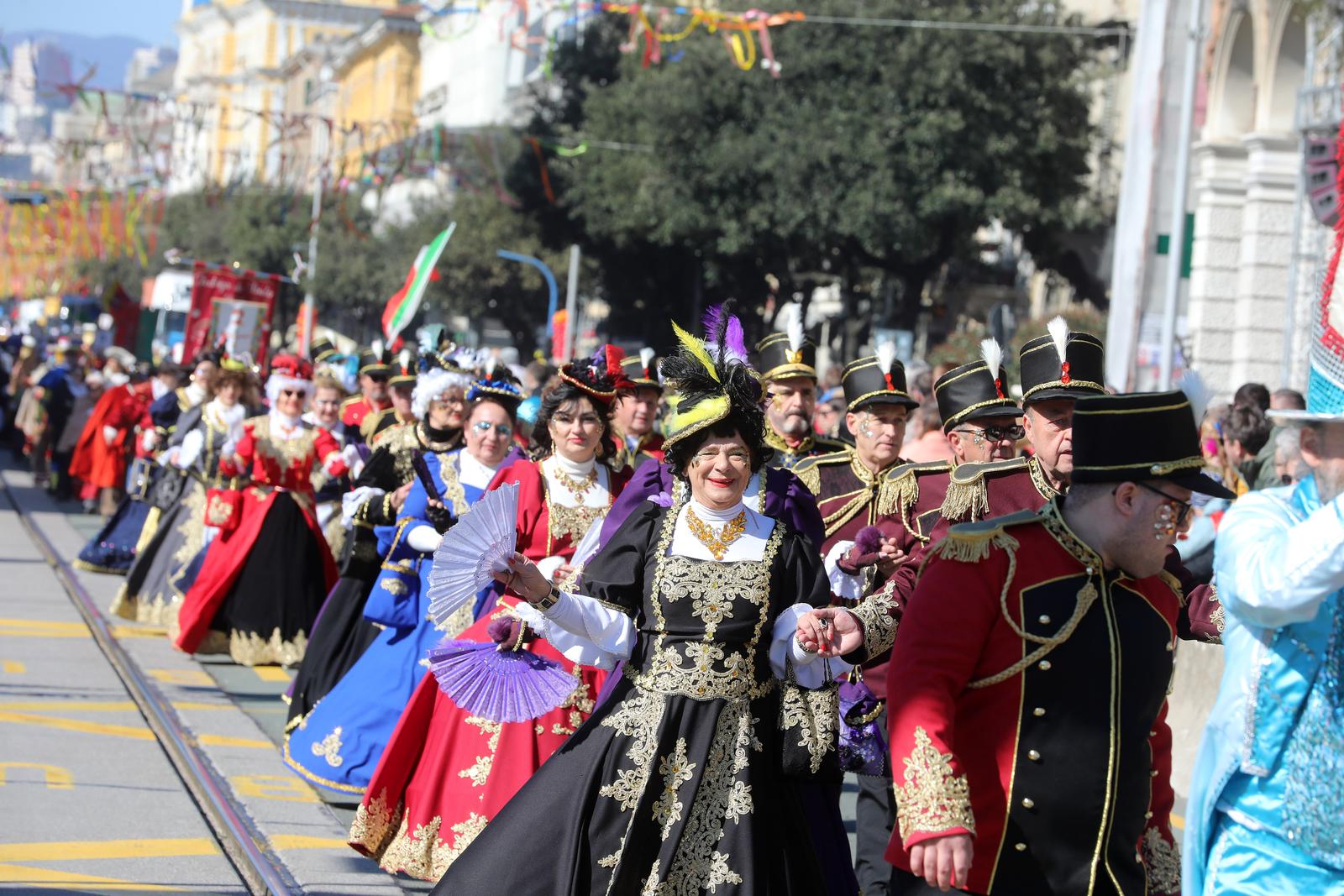 Rijeka: Povorka maškara na Riječkom karnevalu Rijeka: Povorka maškara na Riječkom karnevalu