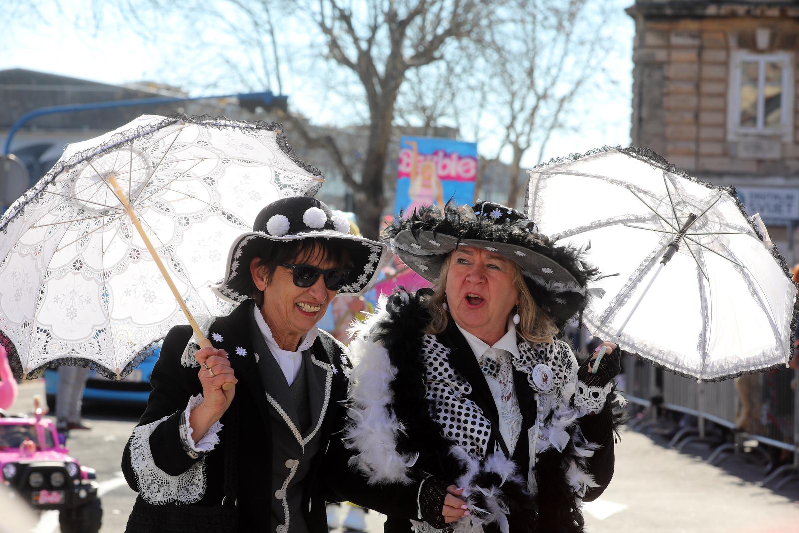 Rijeka: Povorka makara na Rije?kom karnevalu Rijeka: Povorka makara na Rije?kom karnevalu
