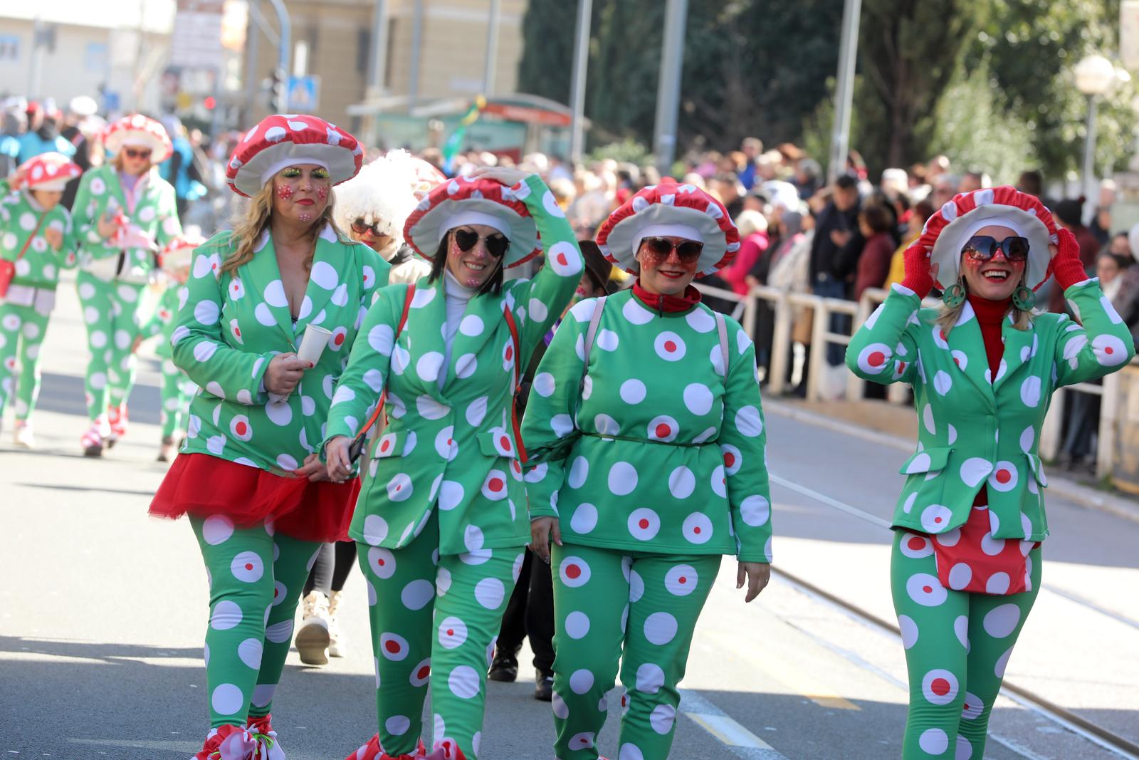 Rijeka: Povorka maškara na Riječkom karnevalu Rijeka: Povorka maškara na Riječkom karnevalu