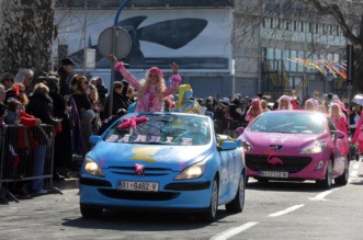 Rijeka: Povorka makara na Rije?kom karnevalu Rijeka: Povorka makara na Rije?kom karnevalu