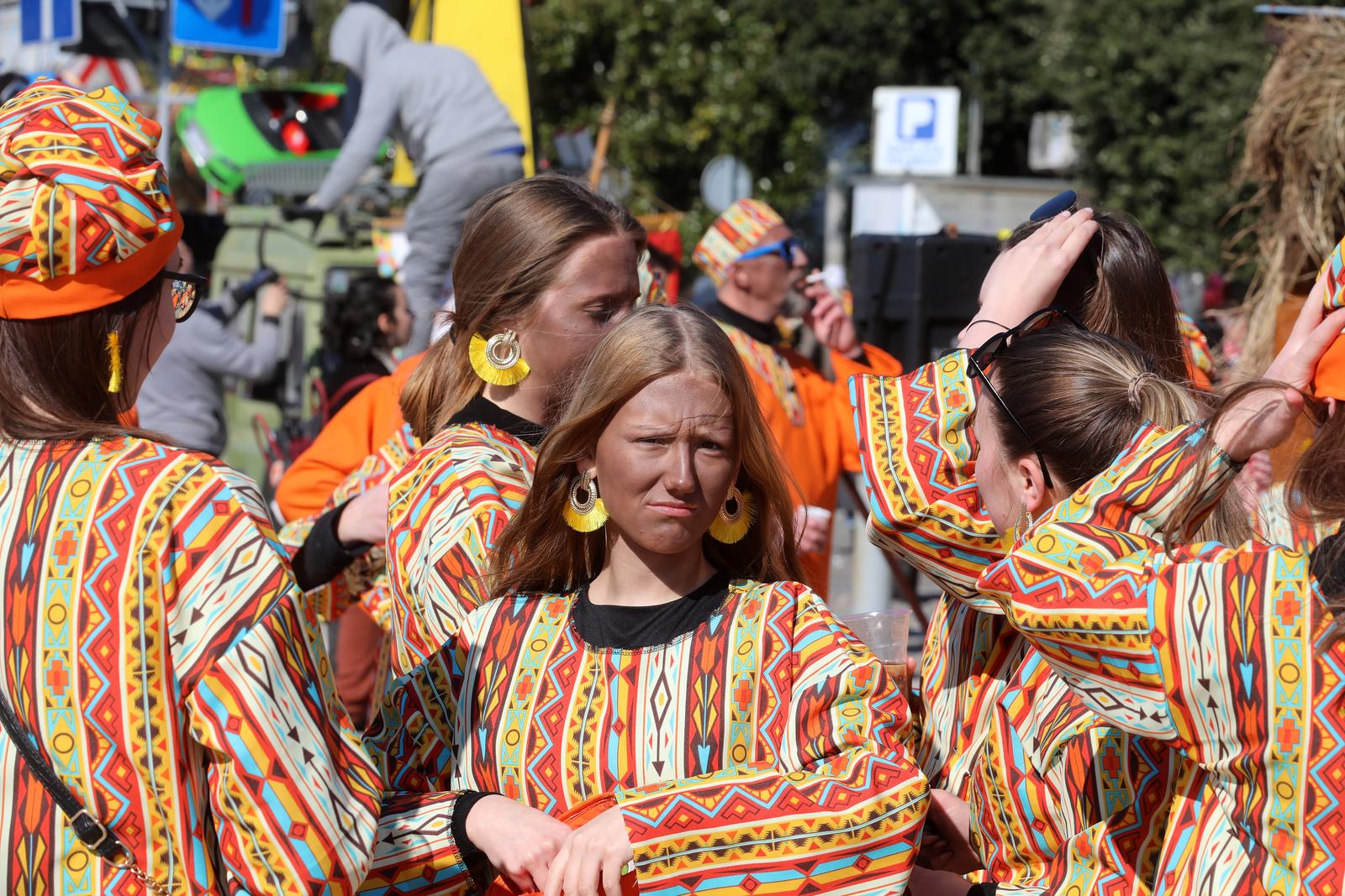 Rijeka: Povorka makara na Rije?kom karnevalu Rijeka: Povorka makara na Rije?kom karnevalu