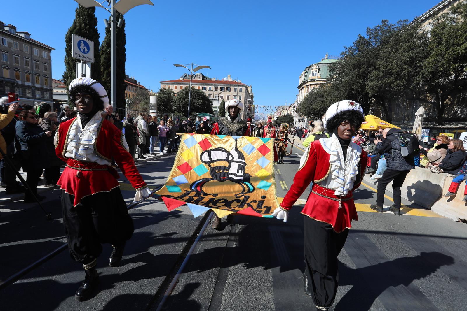 Rijeka: Povorka makara na Rije?kom karnevalu Rijeka: Povorka makara na Rije?kom karnevalu