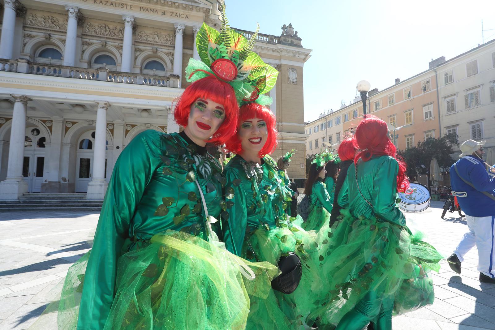 Rijeka: Povorka makara na Rije?kom karnevalu Rijeka: Povorka makara na Rije?kom karnevalu