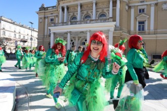 Rijeka: Povorka makara na Rije?kom karnevalu Rijeka: Povorka makara na Rije?kom karnevalu