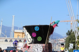 Rijeka: Povorka makara na Rije?kom karnevalu Rijeka: Povorka makara na Rije?kom karnevalu