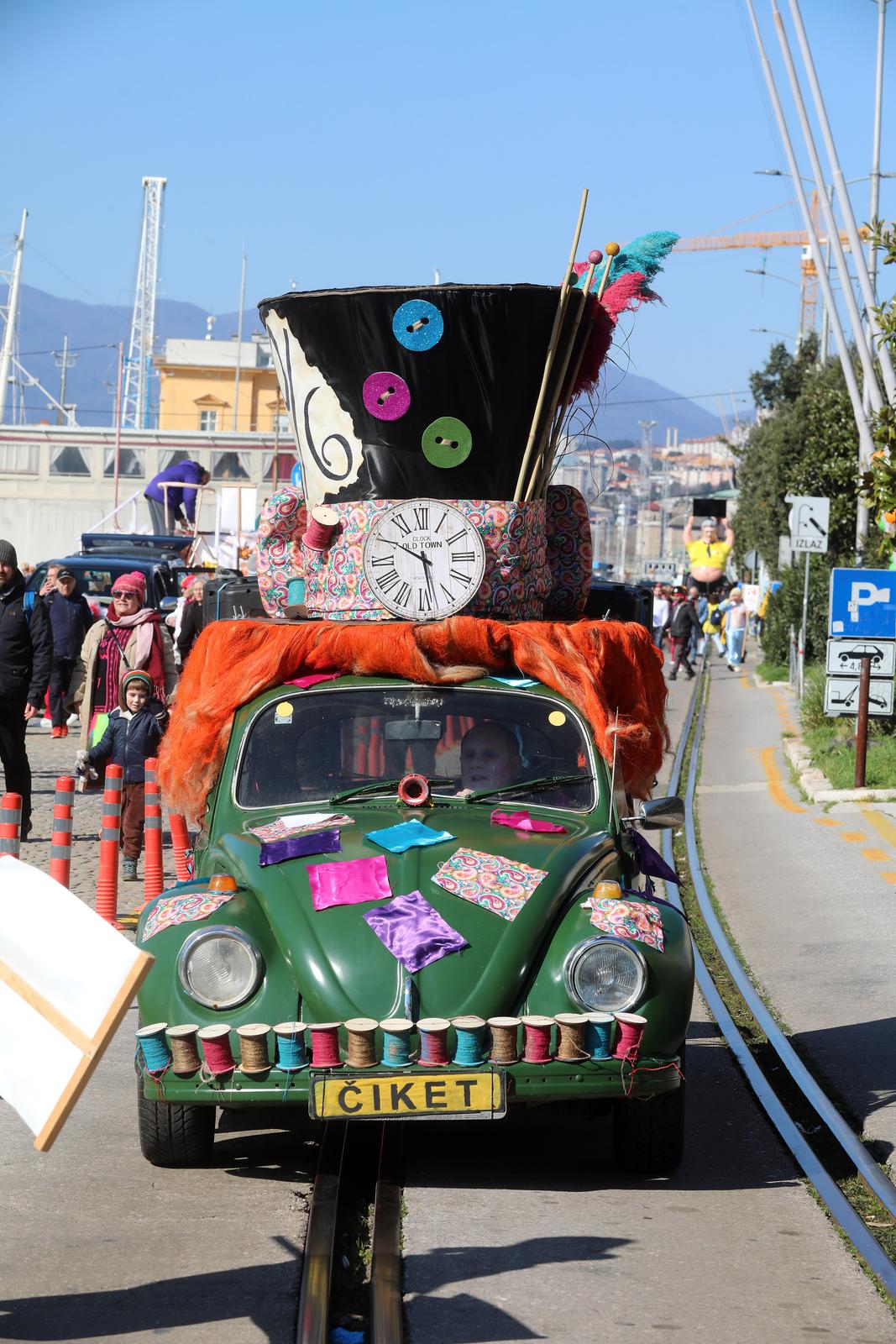 Rijeka: Povorka makara na Rije?kom karnevalu Rijeka: Povorka makara na Rije?kom karnevalu