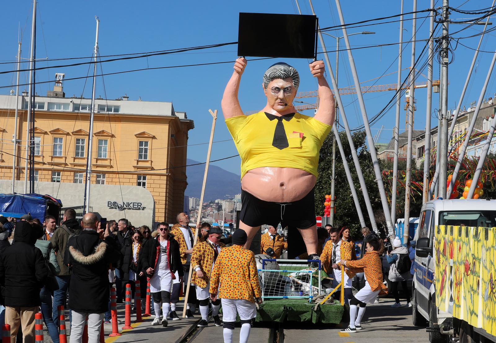 Rijeka: Povorka makara na Rije?kom karnevalu Rijeka: Povorka makara na Rije?kom karnevalu